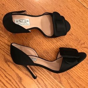 EUC Oscar de la Renta Satin Heels, Black